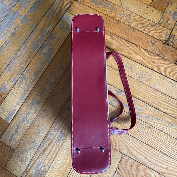 BCBG Max Azria Tan Canvas Red Leather Vintage Shoulder Bag - Picture 4 of 13